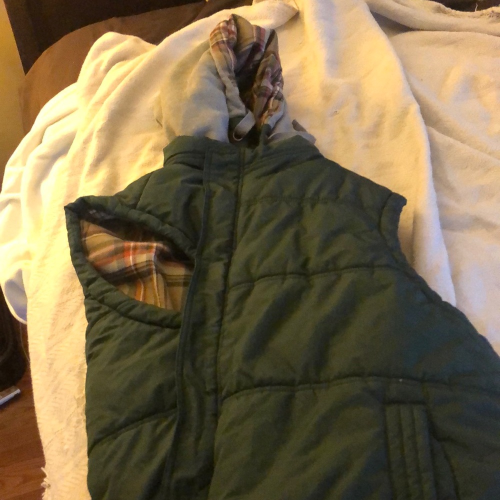 Selling this because I don’t wear it anymore.